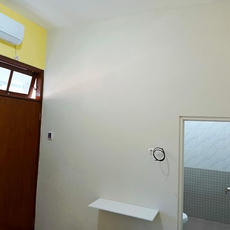 Bebek Kuning Residence Blimbing  Eksteriør billede