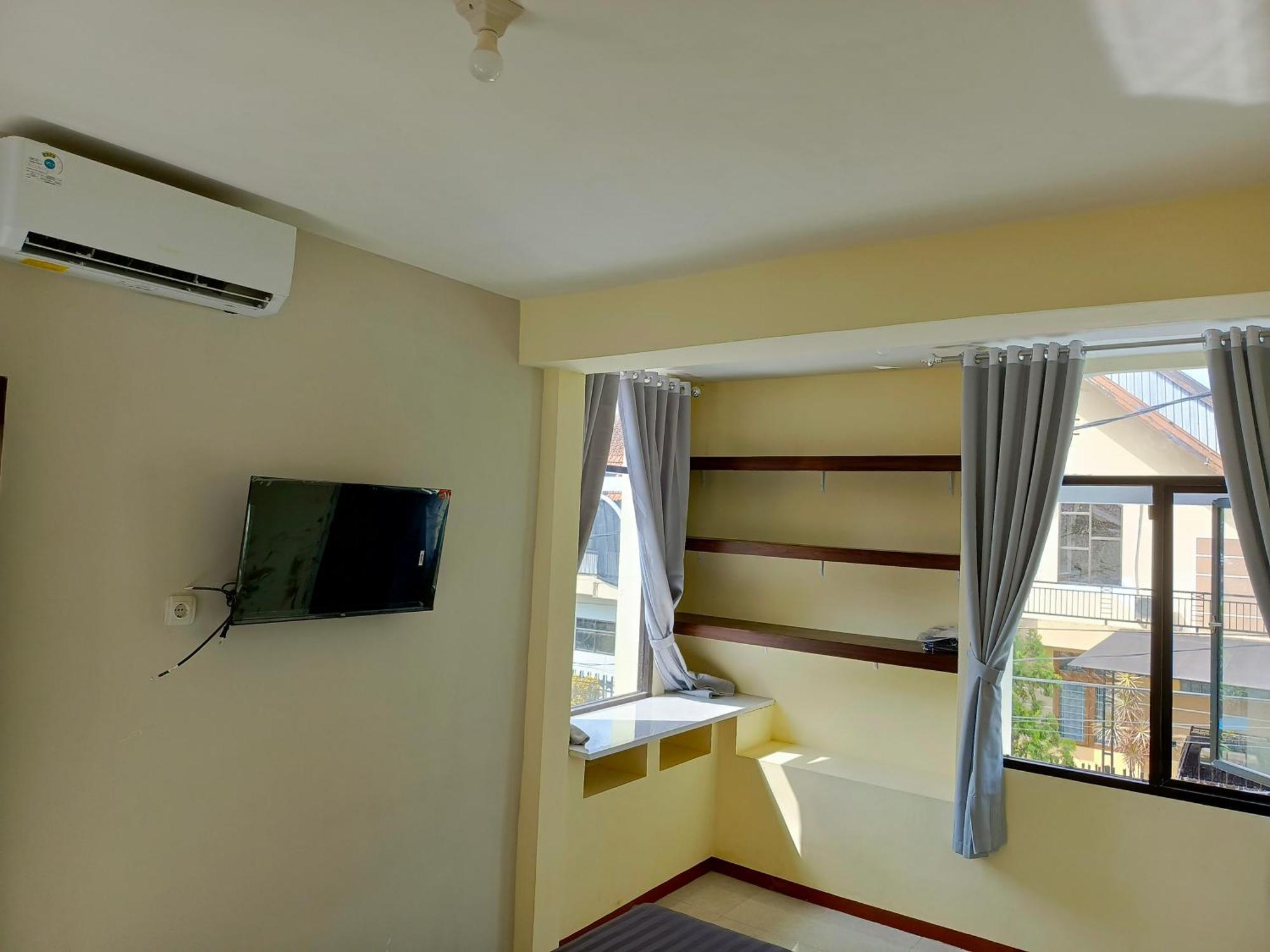Bebek Kuning Residence Blimbing  Eksteriør billede