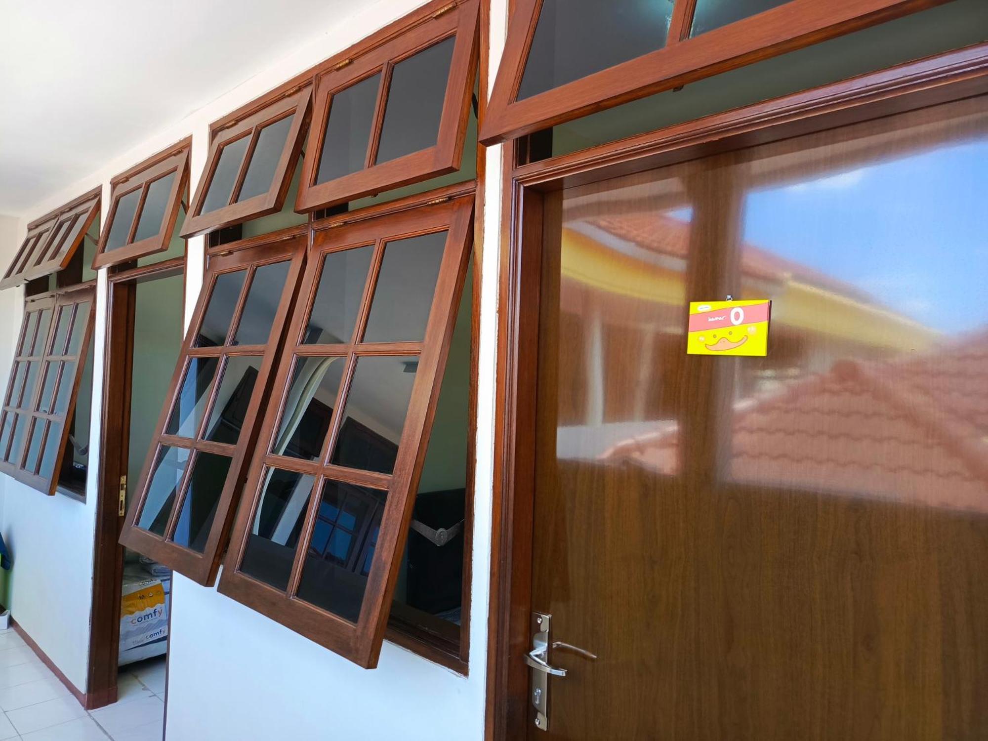 Bebek Kuning Residence Blimbing  Eksteriør billede